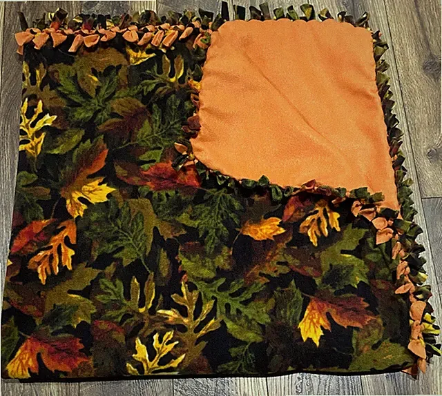 Fall Leaves Fleece Thick Tie Throw Blanket