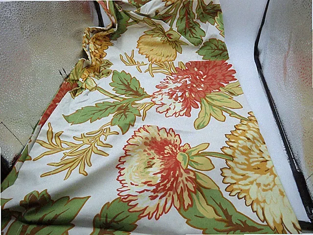 ONE Pottery Barn Euro Pillow Sham Floral Botanical Fall Autumn Mum Bedding Vtg
