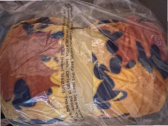 Throw Blanket Fall Autumn Leaves Harvest Oversized 60x72 New Colorful