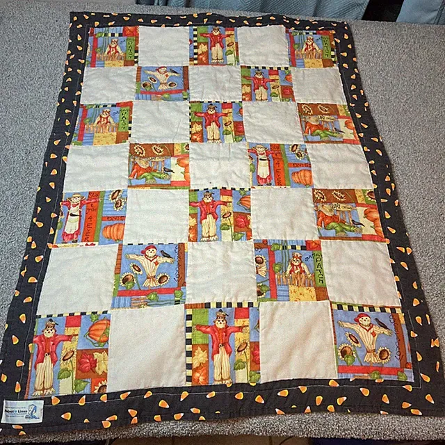 vtg Handmade quilt Autumn Scarecrow Throw Blanket fall patchwork cozy harest